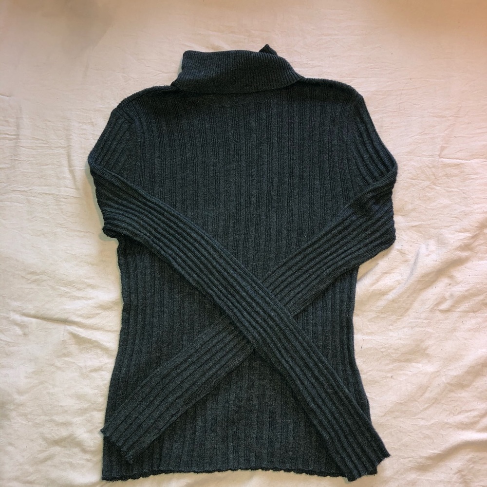 AE Turtle Neck